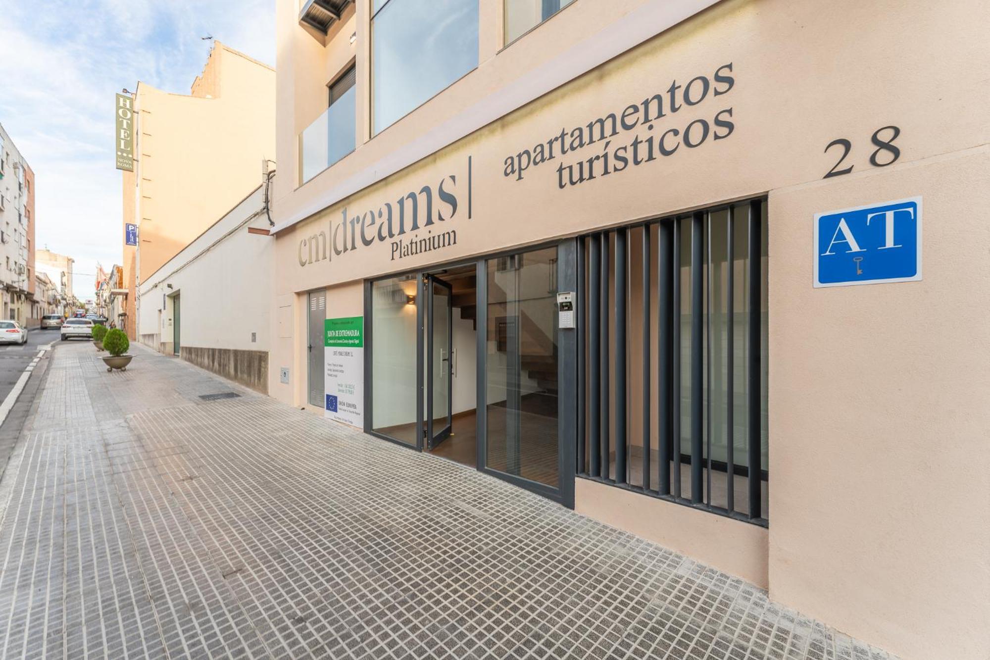 Cmdreams Platinium- Apartamentos Turisticos En El Centro De Merida Exterior photo